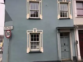 Number 19, Cardigan