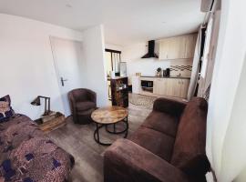 Studio tout confort, hotel v destinaci Blaye-les-Mines