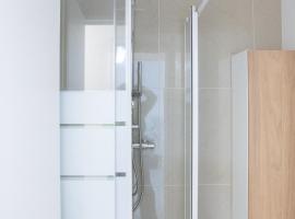 Appt 4 pièces près de Paris/Disney, 2 SdB, 2 WC, hotel v destinaci Créteil