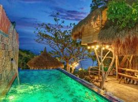 Tree House by the Ocean ( for 2 guests), hotell i Calatagan