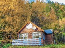 Amazing Home In Vallavik With House Sea View, cottage in Vangsbygd