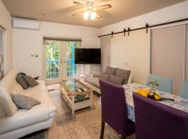 ゴンドラヴィラ イン熱海2階HakoneAtamiYugawara, rumah kotej di Atami