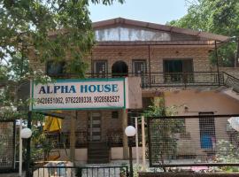 Alpha House Matheran, hotel v mestu Matheran