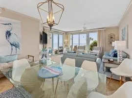 Elegant 4BD 4Ba with Stunning Ocean Views and direct Beach & Pool Access