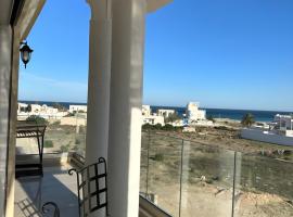 Luxury 3 Bedrooms Apartment Sea View, hotel with parking in Rejiche