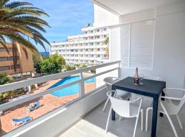 Stunning Apartment with Ocean View, kotedžas mieste Playa Fañabe