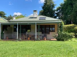 Irish Hills - two bedroom apartment, hotel with parking in Hilton