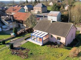 Maison avec véranda - Gîte de l'Arbrisseau, hotel in Rethel