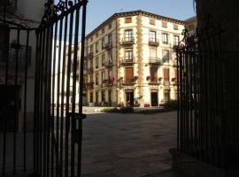 Hostal Paris, bed and breakfast en Jaca