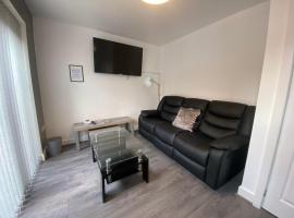 Modern holiday home, hotel with parking in Greetland