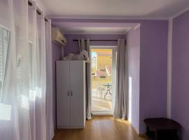 Rooms Florie, homestay in Becici