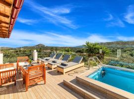 Villa Carolina Private Pool, hotel en Agios Nikolaos