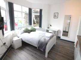 Newly refurbished studio, great location 8 studios, hotel in Nottingham