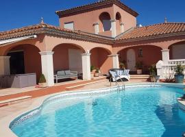 Les Collines d'Ugernum, cheap hotel in Beaucaire