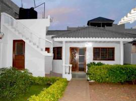 Gloryphil House, hotel sa Lomé