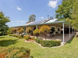 Beautiful 1960s home in historic Yackandandah