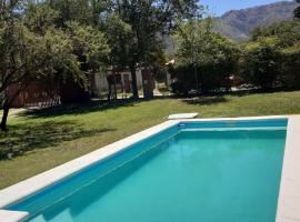 Las Guardia, hotel in Cortaderas