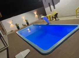 Casa com piscina para veraneio em Barra do Itariri - Bahia