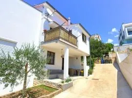 Apartments with parking spaces Njivice, Krk - 20898
