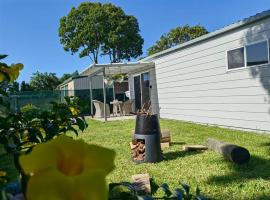 Lovely Hidden Gem in Redcliffe, beach rental in Redcliffe