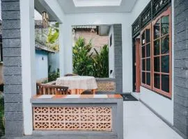 Agus Hidden Homestay - Banjar Sweet Village-Ijen