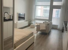 Yksiö loistavalla sijainnilla sekä yhteyksillä, holiday rental in Vantaa