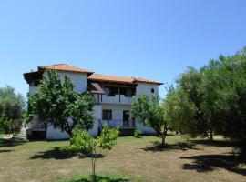 Bozelia Apartments, hotel with parking in Toroni