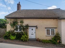 4 Bishops Cottages, holiday home in Minehead