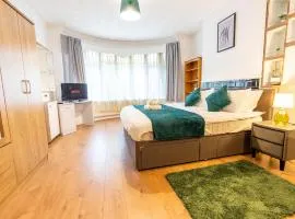 Flat 02 Studio Luton 53 free Parking