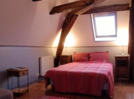 Chantilly Villa Quincampoix, homestay di Chantilly