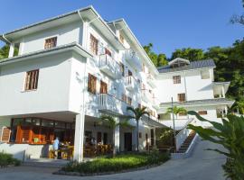 Hilltop Boutique Hotel, hotel cerca de Victoria Clock Tower, Victoria