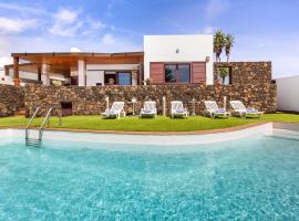 Home2Book Luxury Villa Playa Honda, Private Pool, luxury hotel in Playa Honda