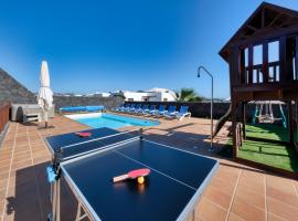 Villa Flavia - Private Pool, Jacuzzi, BBQ and Game Room By Lanzarote Vacation Homes