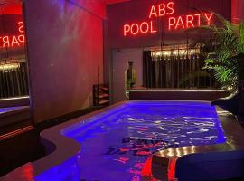 ABS Pool Condo, hotel v destinaci Nanwan