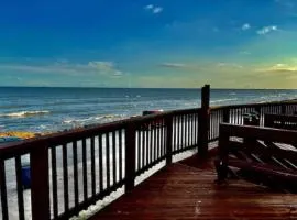 Amazing Oceanfront 2BR Home Cozy Peaceful and Kid and Pet Friendly