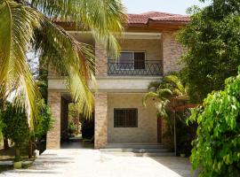 Maajob Resort, hotel v destinaci Brikama