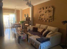 Apartamento Brenes, hotel amb aparcament a Brenes