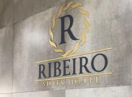 Ribeiro Suit's Hotel, hotell i Araxá