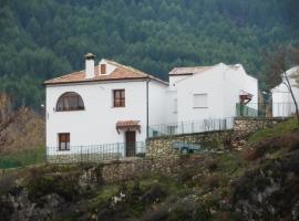 Casa Rural El Perchel, rumah desa di Pontones