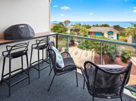 Ocean View Apartment - Aqualuna Coffs Harbour, feriebolig i Sapphire Beach