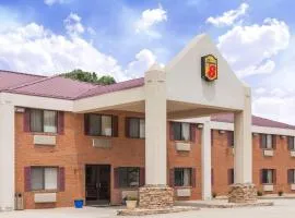 Super 8 by Wyndham Eddyville/Kuttawa