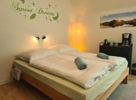 Lichtdurchflutetes Zimmer - Käppele, hotel v destinaci Waldbüttelbrunn