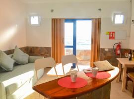 Apartamentos Playa Azul, Ferienwohnung mit Hotelservice in Vallehermoso