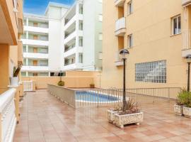 Stunning Apartment In El Grau De Moncofa With Outdoor Swimming Pool And 3 Bedrooms, apartamento en Moncófar