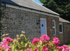 Converted rural stone cottage, Swansea, feriehus i Swansea