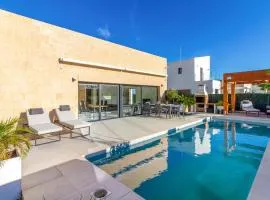 Stunning Home In Polop De La Marina With Swimming Pool
