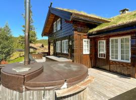 Amazing Home In Rjukan With Sauna And 5 Bedrooms, seoska kuća u gradu Rjukan