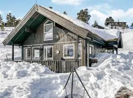 Beautiful Home In Noresund With House A Mountain View