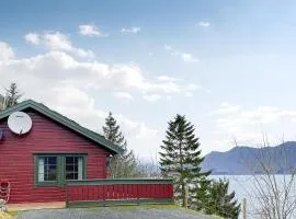 2 Bedroom Cozy Home In Lauvstad