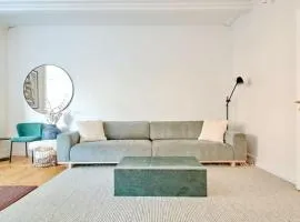 Large & Stylish Apartments in Trendy & Vibrant Neighbourhood